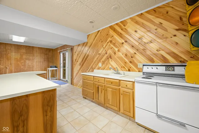 $1,140,000 | 1828 West 750th South, Trafalgar, IN 46181