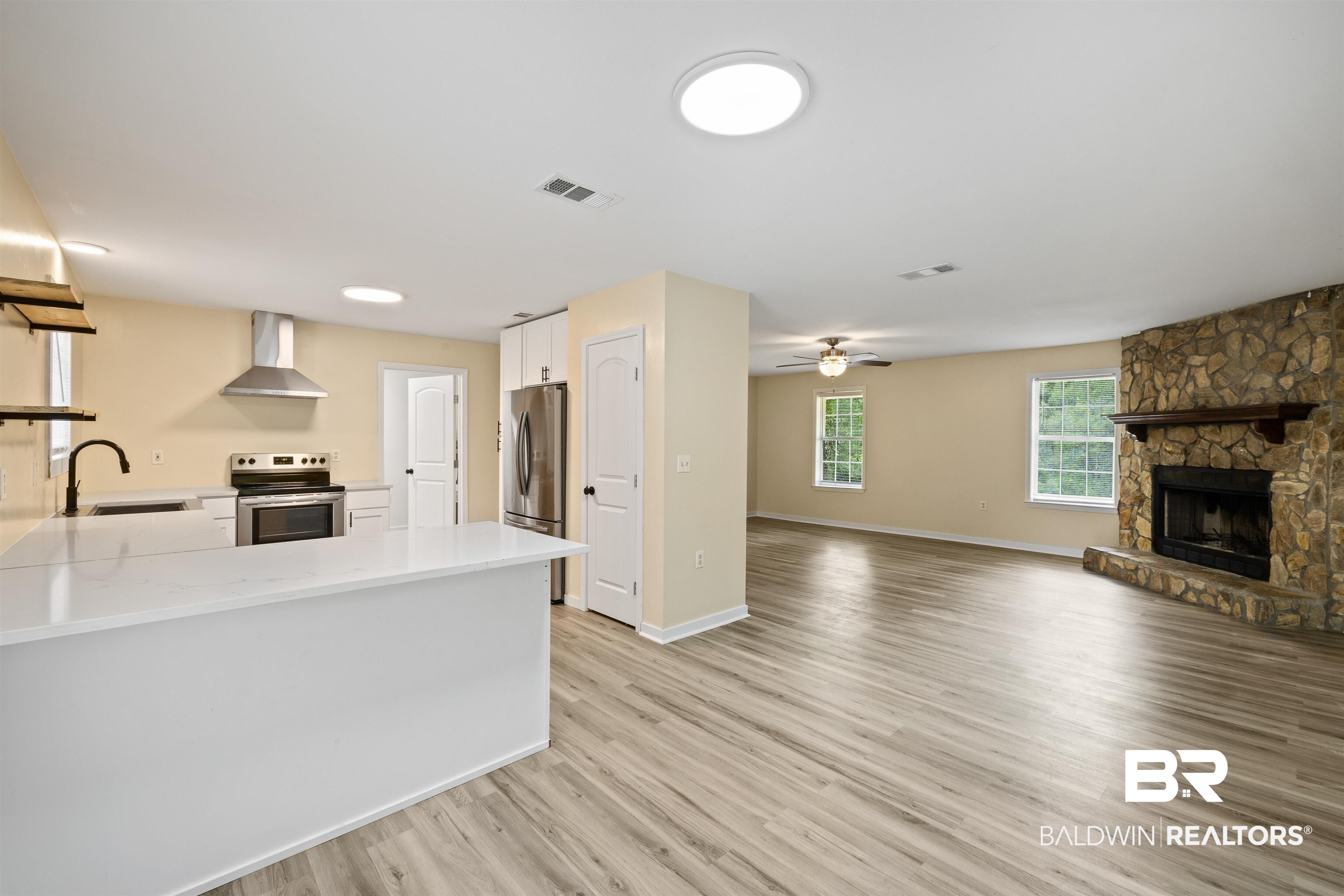 19782 Gunnison Road Fairhope, AL 36532 - Photo 14 of 41