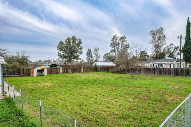 $159,900 | 2226 McGowan Parkway, Olivehurst, CA 95961