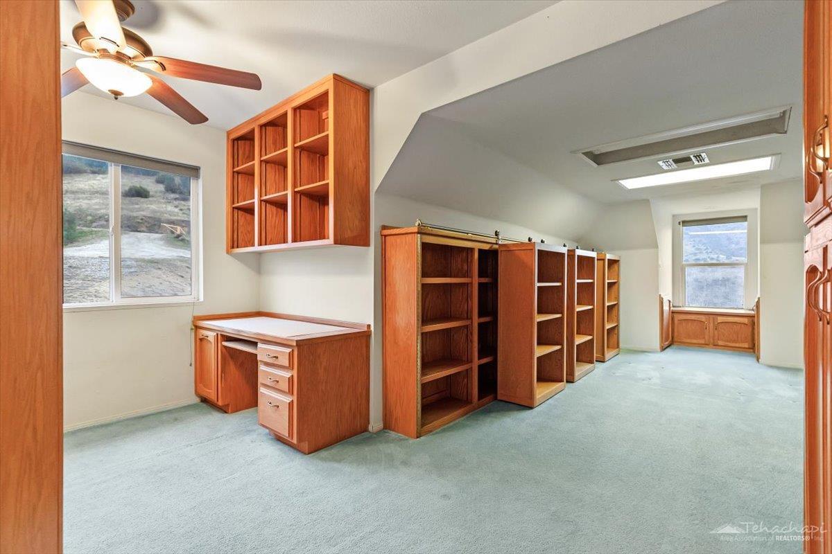 24700 Woodford-Tehachapi Road Tehachapi, CA 93561 - Photo 18 of 21 Gallery Image 18