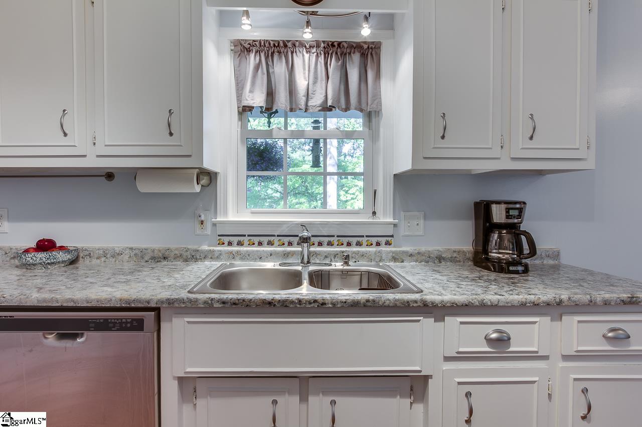 307 Longview Terrace Easley, SC 29642 - Photo 16 of 35 Gallery Image 16