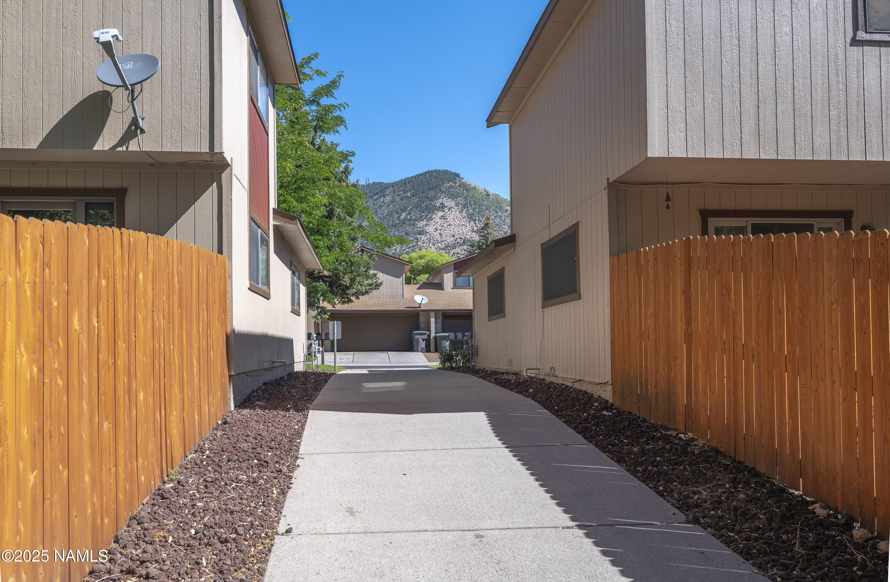 2625 Heidi Loop Flagstaff, AZ 86004 - Photo 30 of 32 Sides and Backs to Walkways