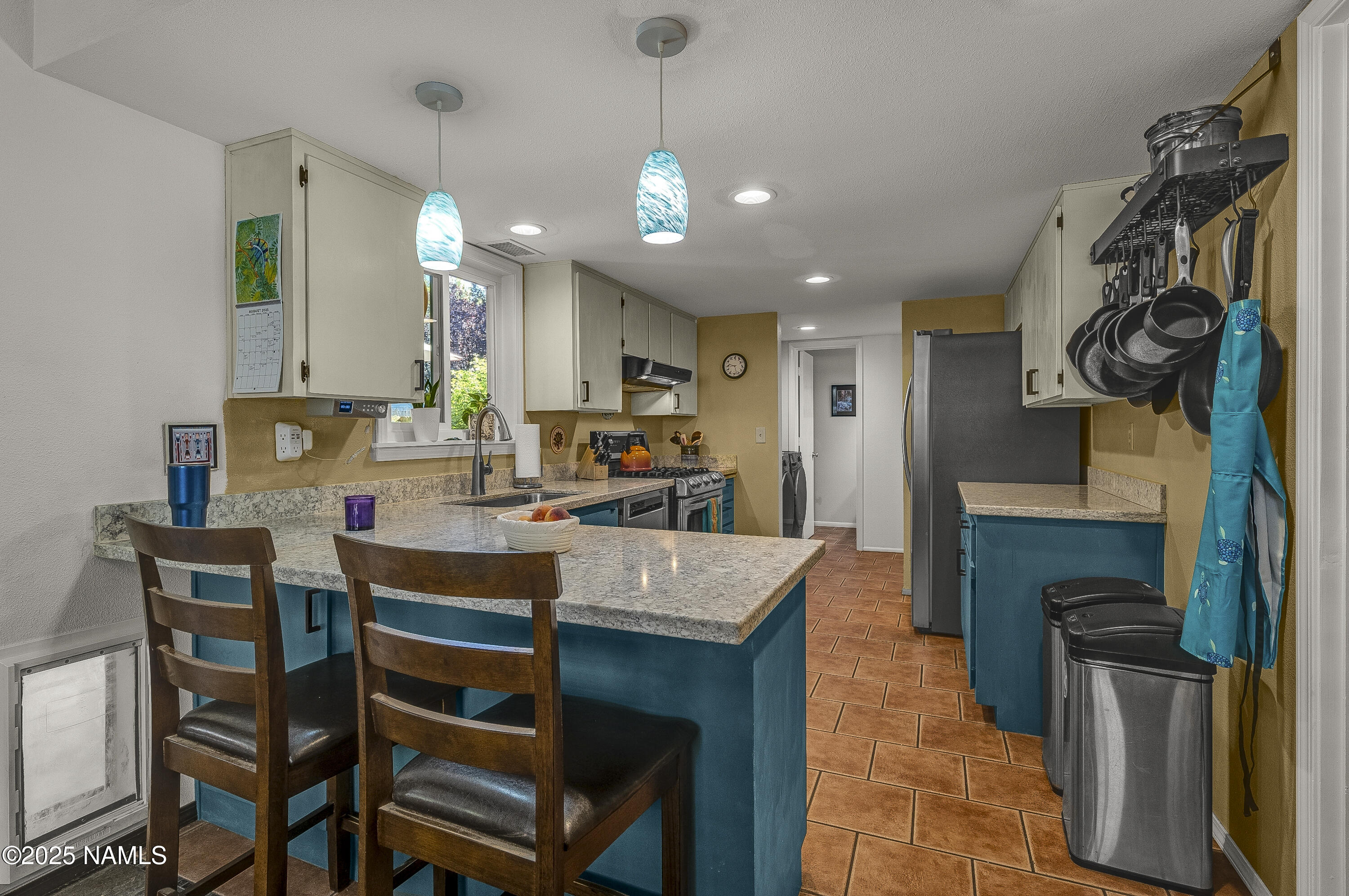 2625 Heidi Loop Flagstaff, AZ 86004 - Photo 8 of 32 Kitchen