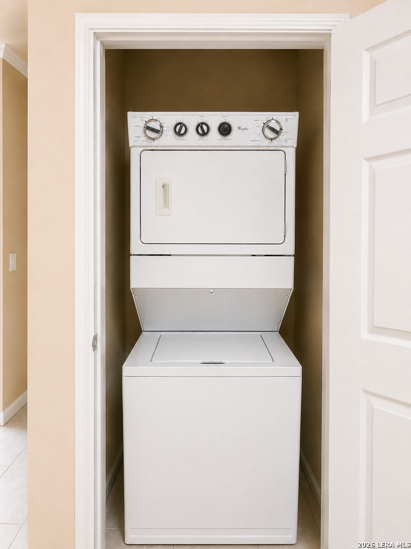 6160 Eckhert Road, Unit 804 San Antonio, TX 78240 - Photo 12 of 38 a utility room with dryer and washer