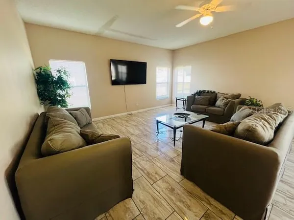 $3,300 | 439 Bloomingdale Drive, Davenport, FL 33897