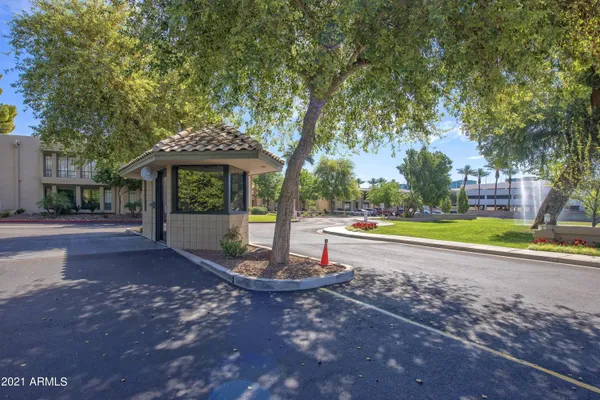 $1,995 | 5213 North 24th Street, Unit 103, Phoenix, AZ 85016