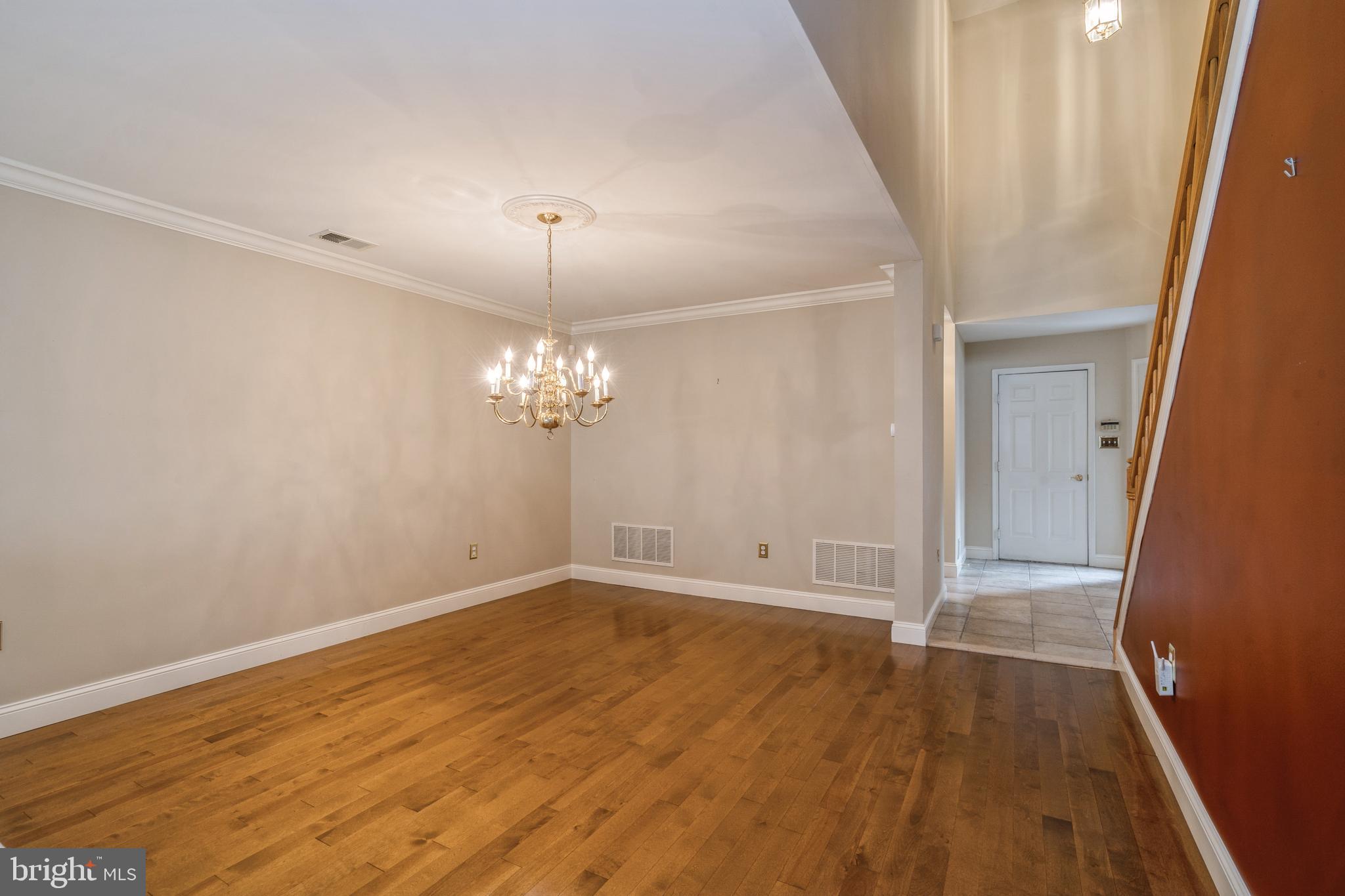 273 Colt Street Pennington, NJ 08534 - Photo 6 of 47