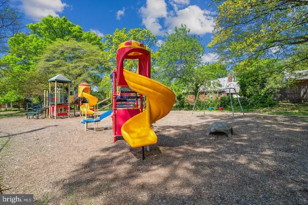 a view of a park with entertaining space