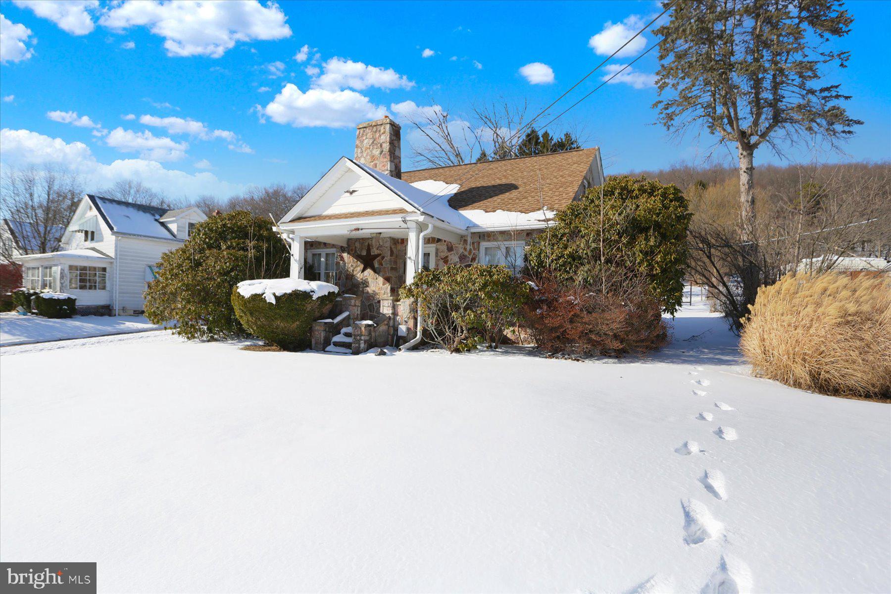 1357 Valley Road Tamaqua, PA 18252 - Photo 3 of 39 Gallery Image 3