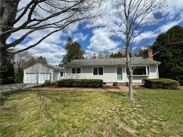 $679,000 | 71 Kenyon Avenue, South Kingstown, RI 02879