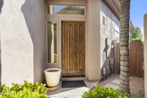 a view of a entryway with outdoor space