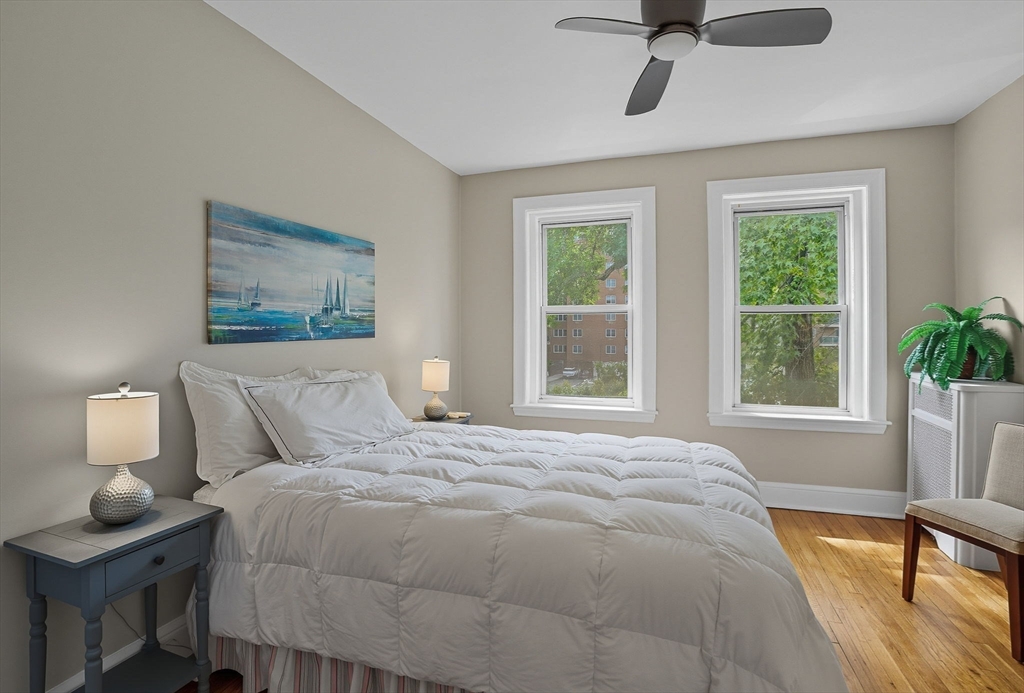 61 Thatcher Street, Unit 6 Brookline, MA 02446 - Photo 15 of 24