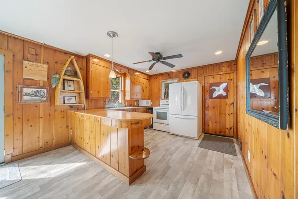 $298,000 | 7829 Cut Off Lane, Larsen, WI 54947