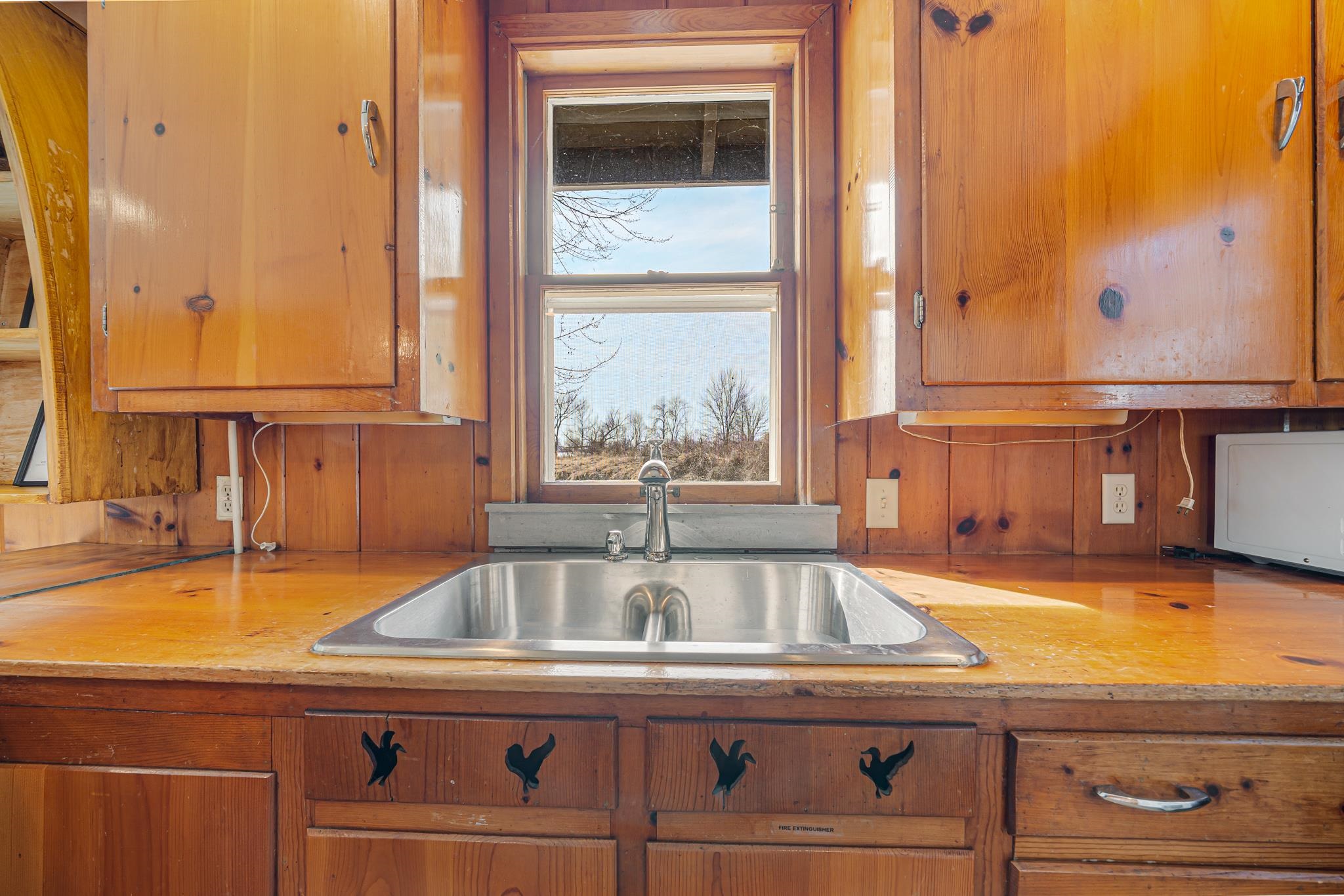 7829 Cut Off Lane Larsen, WI 54947 - Photo 5 of 38