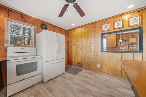 $298,000 | 7829 Cut Off Lane, Larsen, WI 54947