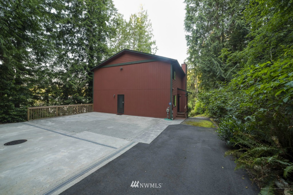 813 Southwest Lake Roesiger Road Snohomish, WA 98290 - Photo 3 of 24
