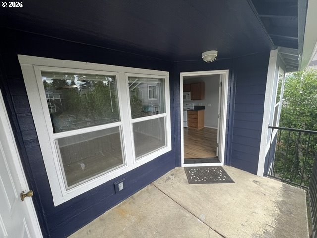 659 Northeast 162nd Avenue, Unit 302 Portland, OR 97230 - Photo 16 of 17 a view of front door