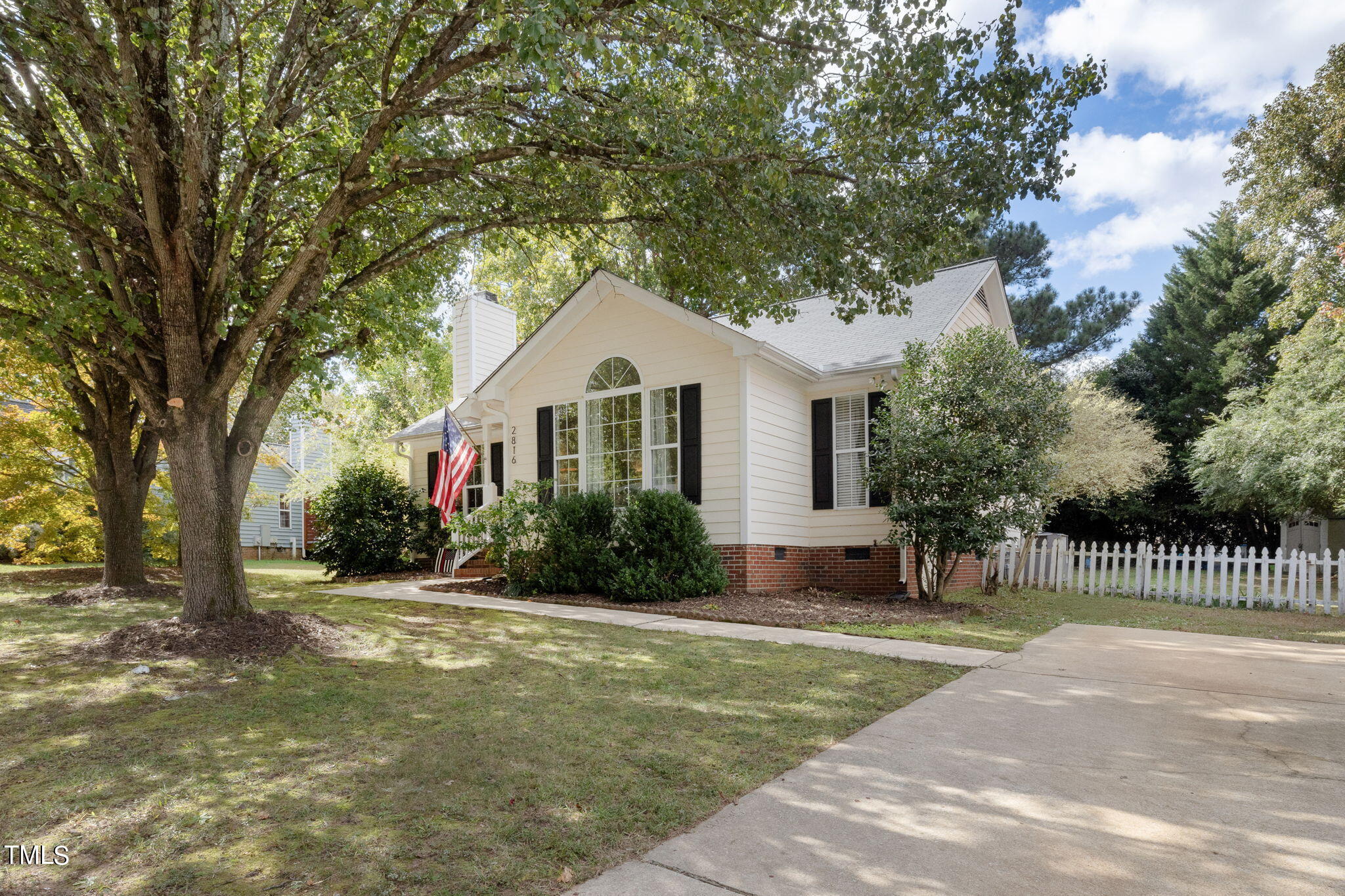2816 Tryon Pines Drive Raleigh, NC 27603 - Photo 2 of 26 6-web-or-mls-7K5A0569-2