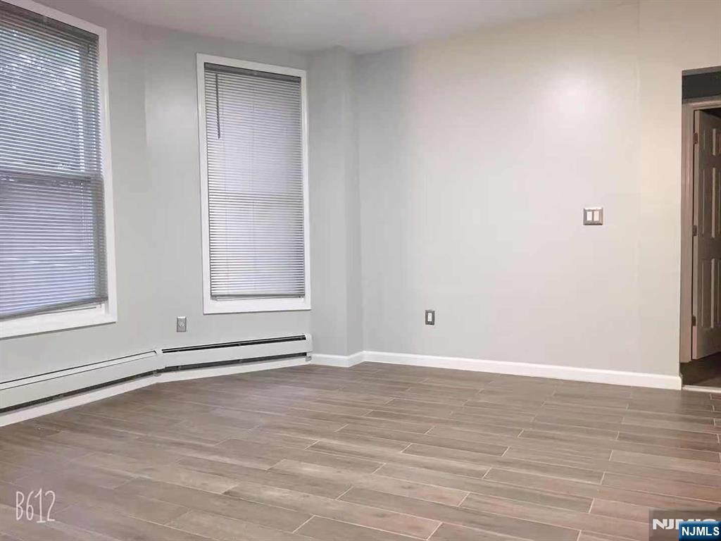 26 River Edge Road River Edge, NJ 07661 - Photo 3 of 6