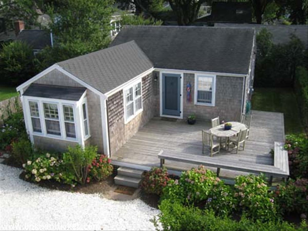 134 D Main Street, Unit COTTAGE Nantucket, MA 02554 - Photo 15 of 16 Gallery Image 15