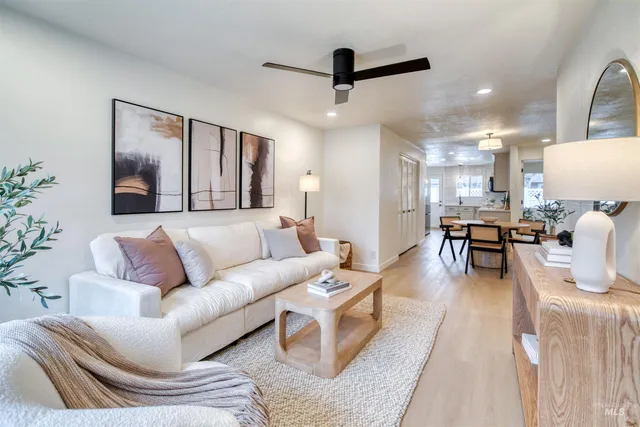 $425,000 | 496 East Chester Lane, Boise, ID 83706