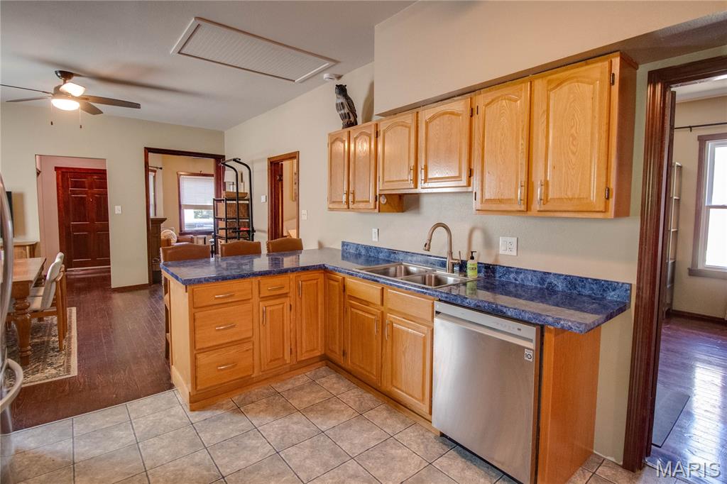 2714 Brown Street Alton, IL 62002 - Photo 12 of 43