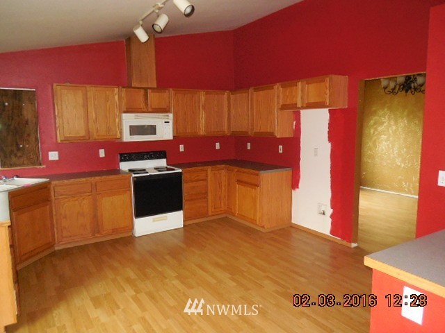 12545 170th Avenue Southwest Rochester, WA 98579 - Photo 2 of 17