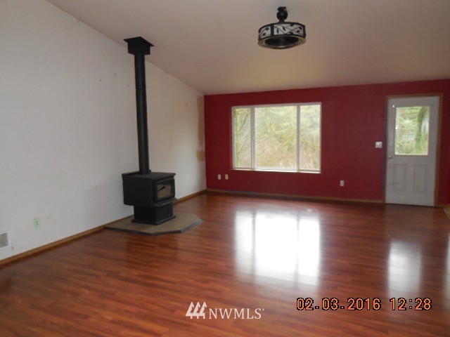 12545 170th Avenue Southwest Rochester, WA 98579 - Photo 4 of 17