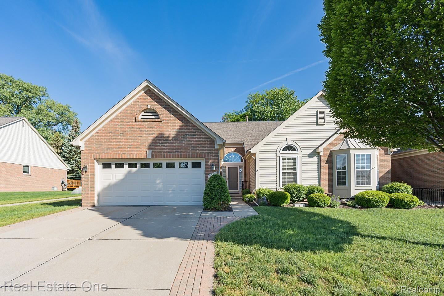 1054 Churchill Circle, Unit 26 Rochester, MI 48307 - Photo 1 of 29 Front