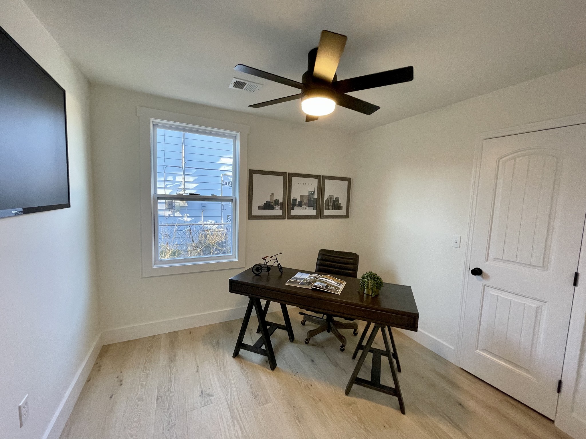 1056 Cheyenne Boulevard Madison, TN 37115 - Photo 6 of 11 a view of a workspace with furniture and a window