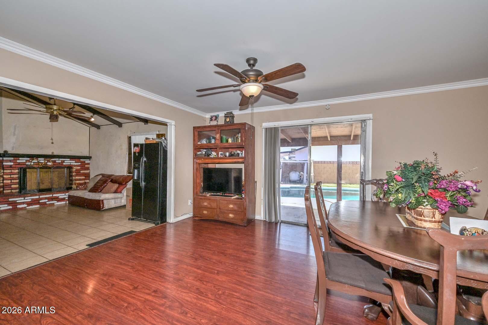 3630 North 86th Avenue Phoenix, AZ 85037 - Photo 15 of 42 Breakfast Room-Family Room