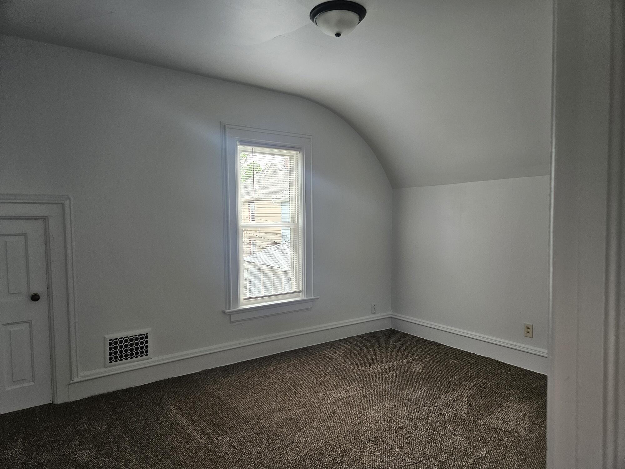 907 Tyler Street La Porte, IN 46350 - Photo 16 of 20 2000x1500