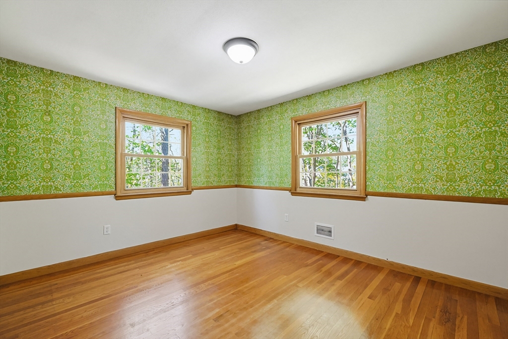 21 Daggett Road Attleboro, MA 02703 - Photo 17 of 39