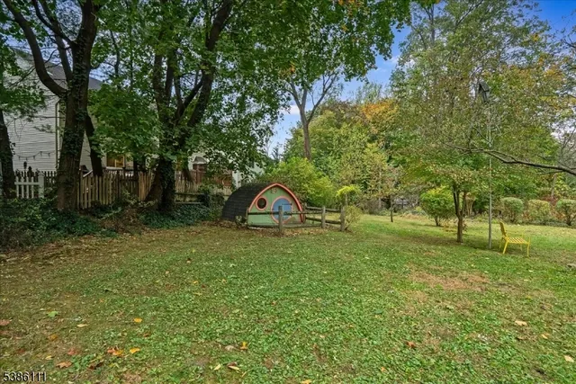 a view of outdoor space and garden
