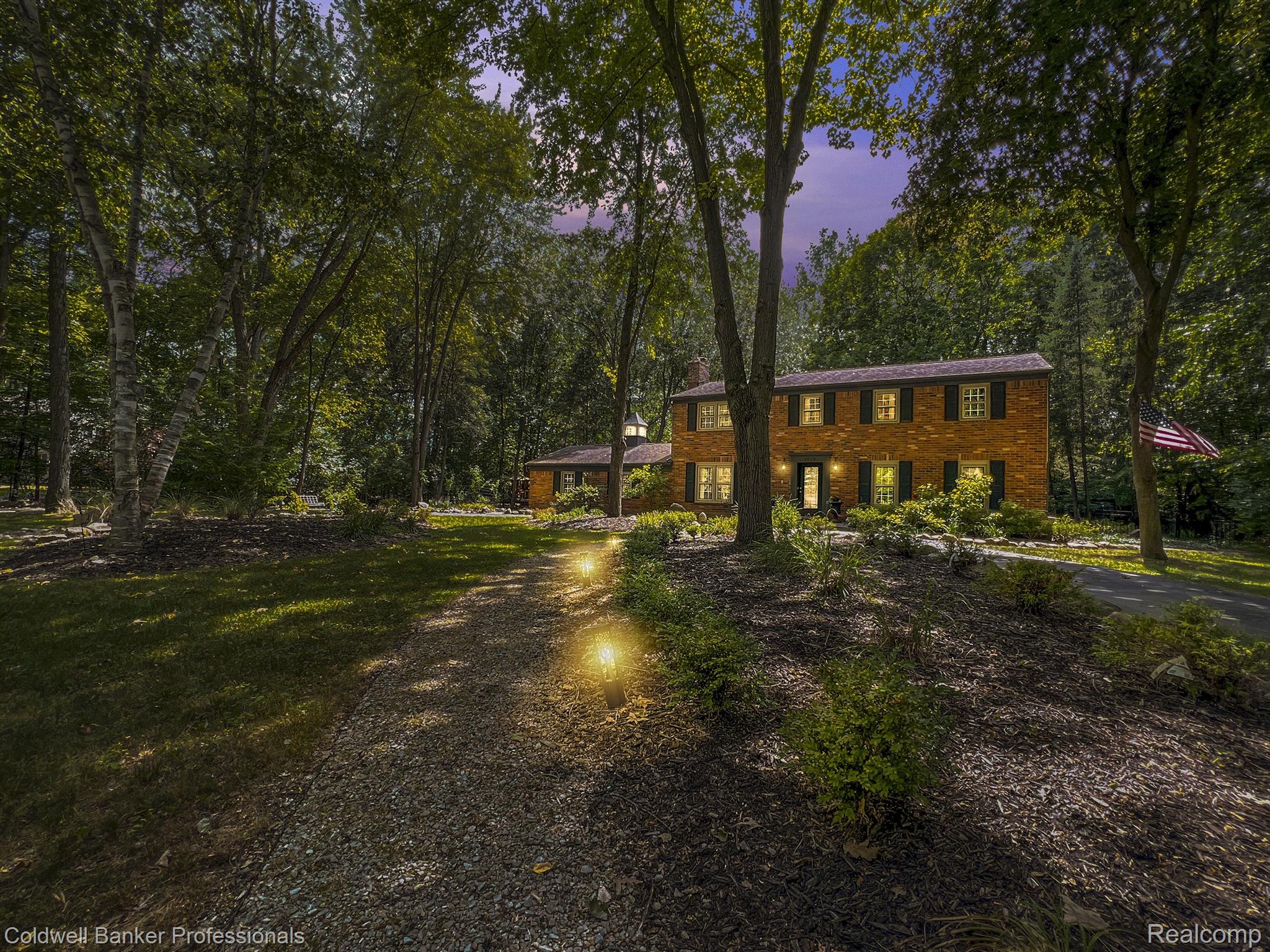 4972 Arrowhead Road West Bloomfield, MI 48323 - Photo 2 of 76 Gallery Image 2
