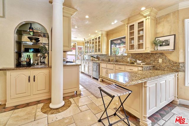 $2,250,000 | 424 North Arden Boulevard, Los Angeles, CA 90004