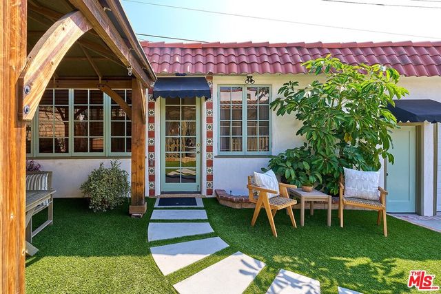 $2,250,000 | 424 North Arden Boulevard, Los Angeles, CA 90004