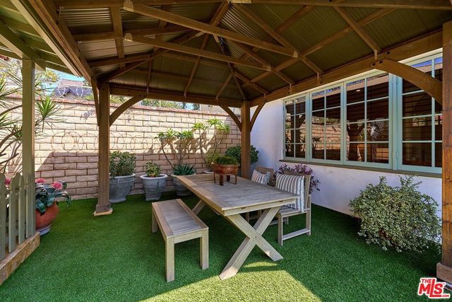$2,250,000 | 424 North Arden Boulevard, Los Angeles, CA 90004