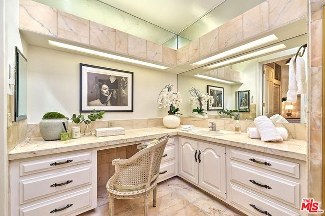 $2,250,000 | 424 North Arden Boulevard, Los Angeles, CA 90004