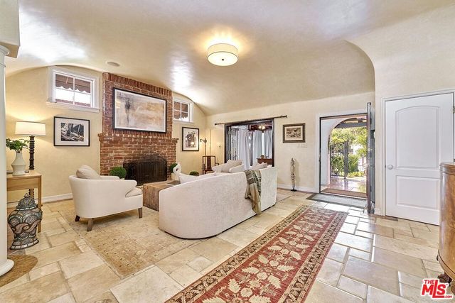 $2,250,000 | 424 North Arden Boulevard, Los Angeles, CA 90004