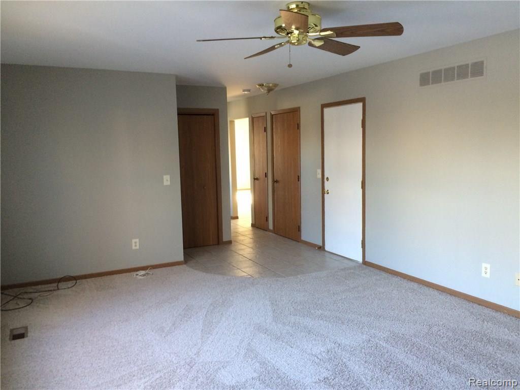 35705 Rockingham Drive New Baltimore, MI 48047 - Photo 17 of 38