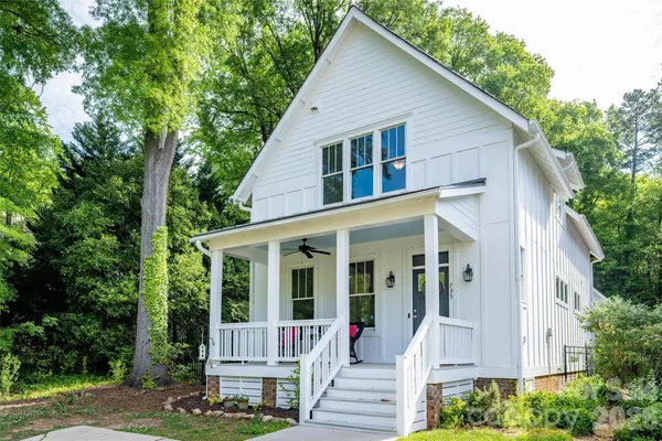 $875,000 | 735 Emma Claire Lane, Davidson, NC 28036