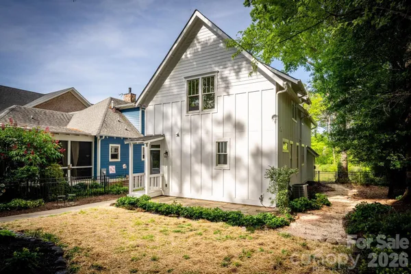 $875,000 | 735 Emma Claire Lane, Davidson, NC 28036