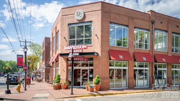 $875,000 | 735 Emma Claire Lane, Davidson, NC 28036