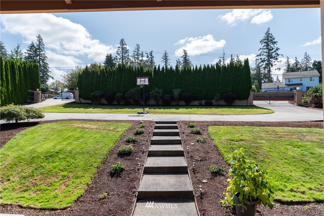 2505 Francis Road Mount Vernon, WA 98273 - Photo 3 of 25 Gallery Image 3