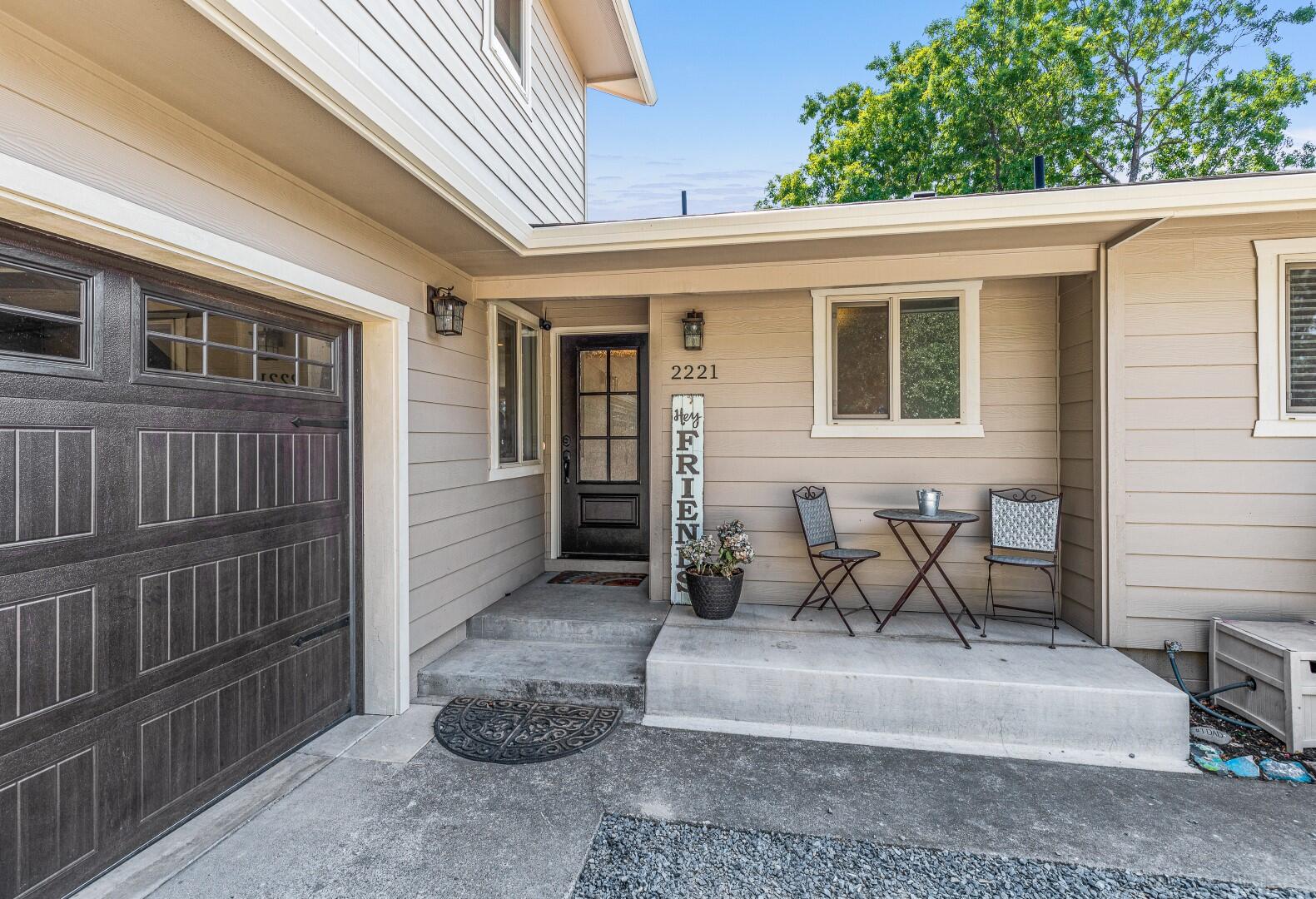 2221 Houston Road Phoenix, OR 97535 - Photo 3 of 49 3