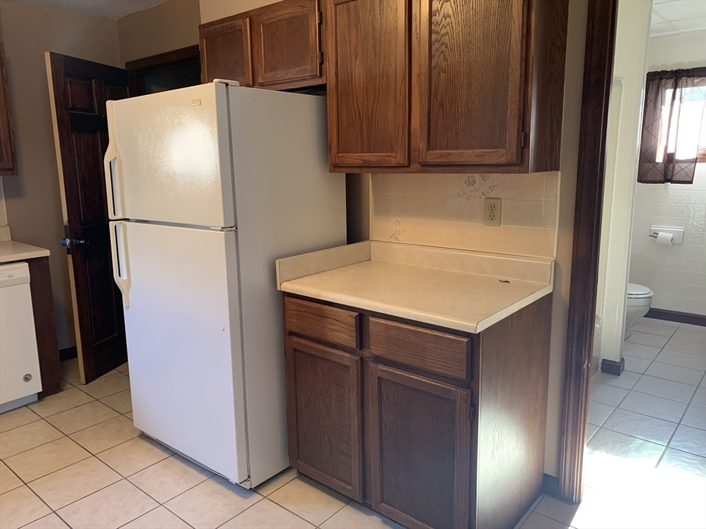 355 Field Street, Unit 1 Fall River, MA 02721 - Photo 2 of 7