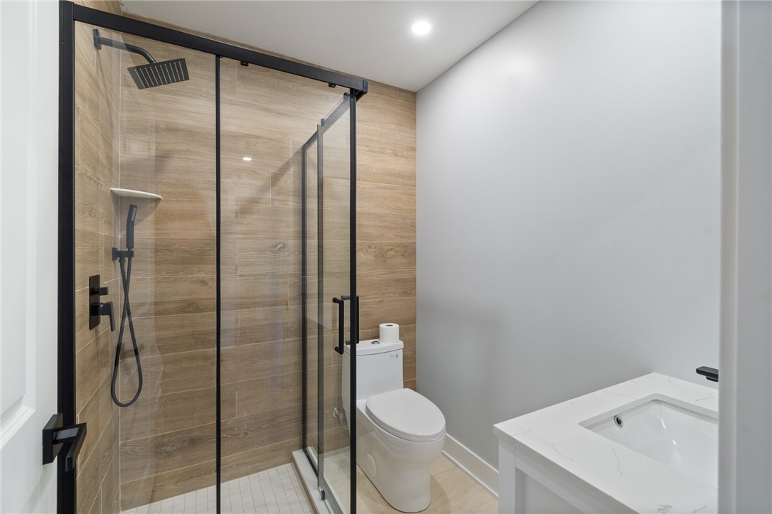 4034 Rasmussen Street Williamson, NY 14589 - Photo 18 of 27 Custom FULL BATH - one of two!