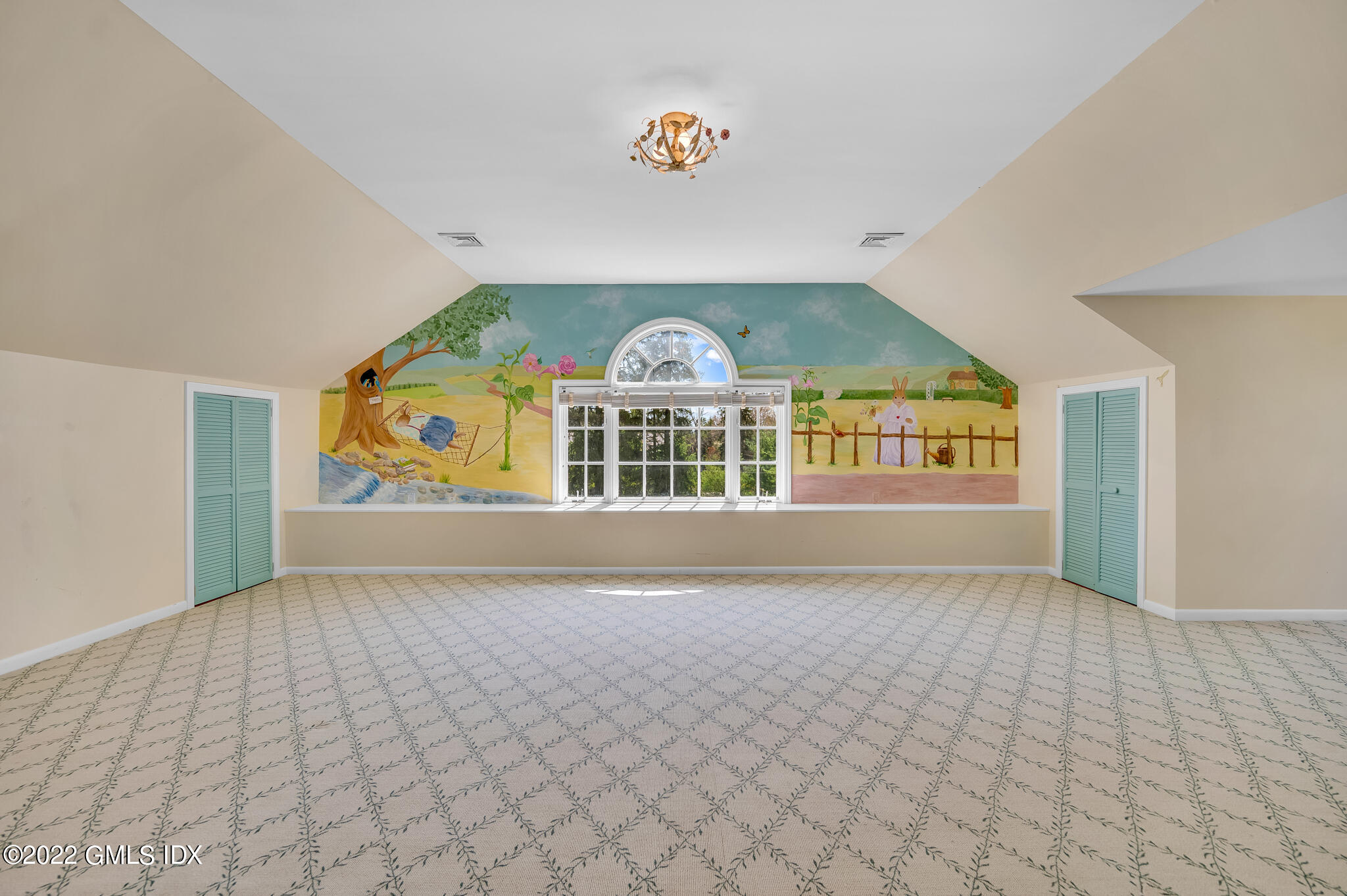 280 Round Hill Road Greenwich, CT 06831 - Photo 21 of 35 an empty room with windows