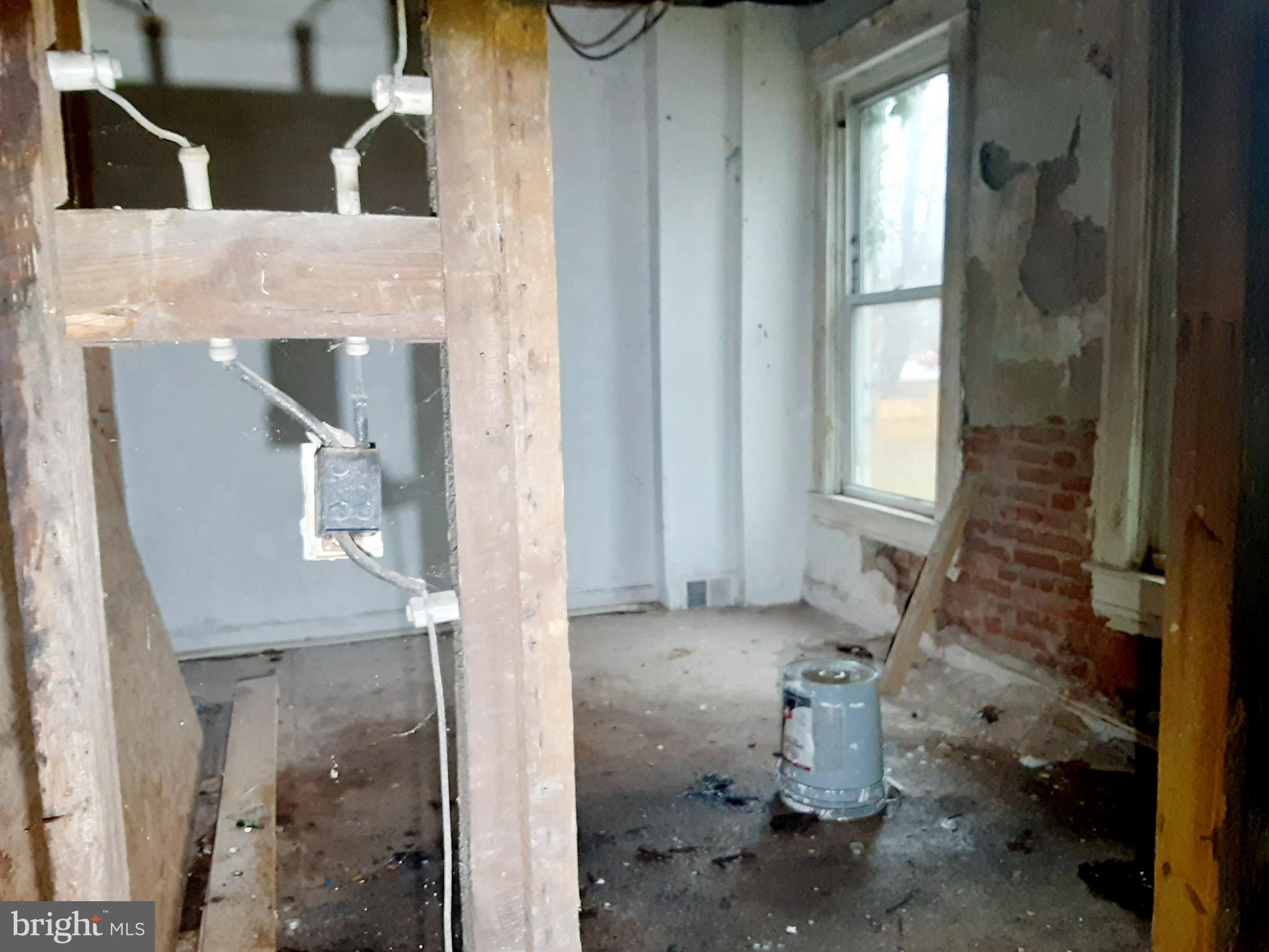 4347 Reisterstown Road Baltimore, MD 21215 - Photo 6 of 12 Gallery Image 6